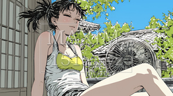 暑い夏の昼下がり、扇風機にあたって涼んでいる若い女性 | 1787657-10744