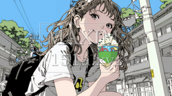 夏空の下でかき氷をたべる若い女性