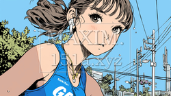 夏の青空の下、全力で走る若い女性