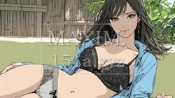 自宅で下着姿でくつろいでいる若い女性