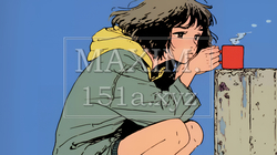 いじけた気持ちでコーヒーを飲んでいる若い女性
