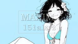 ビキニ姿の若い女性（シンプルな色使い）