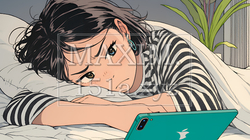 寝ようとしているときに嫌なメールを受け取り、不快そうな若い女性 | 5638399-7516