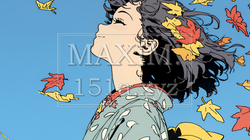 紅葉に包まれた中、着物を纏った若い女性が佇んでいる
