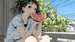 スイカを縁側で食べている若い女性