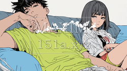 パートナーのたばこの煙を嫌がる若い女性