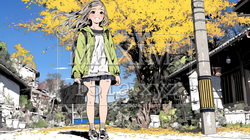 水辺の紅葉の小径を散策している若い女性｜6762111-5954