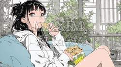 ポテトチップスをつまみながら、ひとりでビデオを観る若い女性 | 7725660-15893