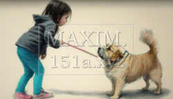 犬も歩けば棒に当たる：女の子が彼女に向かって尾っぽを振っている飼犬と棒で遊んでいる。かわいすぎる。