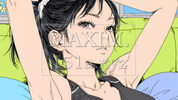 朝の目覚ましを止めて伸びをしている若い女性 | 8317888-15495