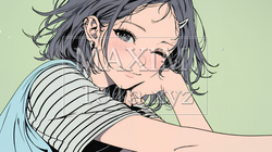 「うふふ」と微笑んでいる若い女性 | 8483679-12890