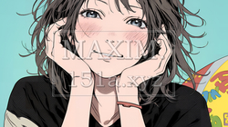 お茶目な（生意気な表情をした遊び心のある）若い女性 | 8714458-17097