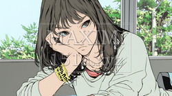 眉をひそめている女性：少し首を傾げて机に座っている