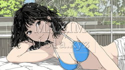 南国のリゾートホテルのプールにビキニ姿でいる若い女性