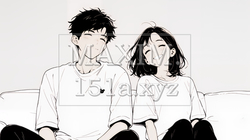 幸せそうなカップル：リビングルームて談笑（シンプルな色使い）｜9880178-12708