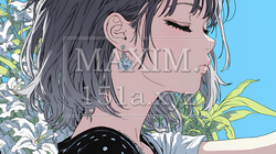 キスの仕草（おねだり）をしている若い女性｜9894527-13745
