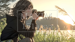 一人で撮影旅行に来ている若い女性