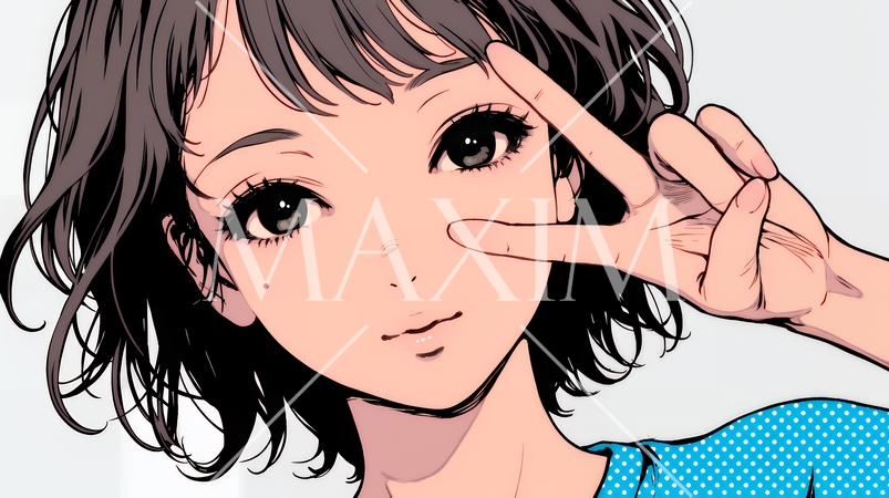 笑顔でピースサインを見せる若い女性