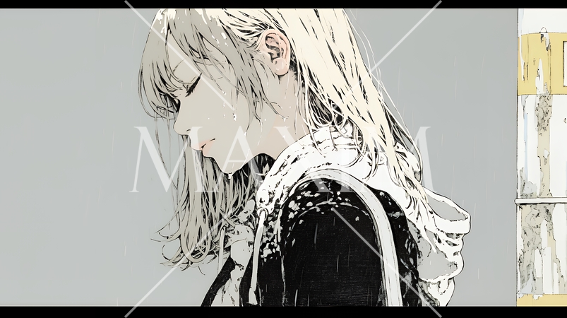 雨の中を傘をささずに歩く若い女性