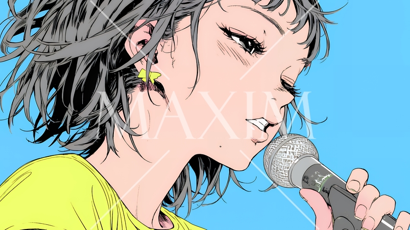 ステージでマイクを握り、情熱的に歌い上げる女性