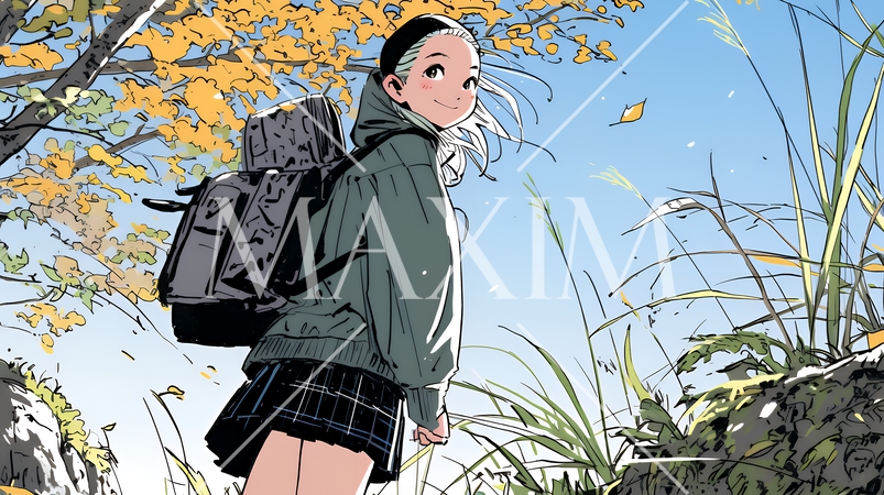 秋の野山をハイキングしている若い女性