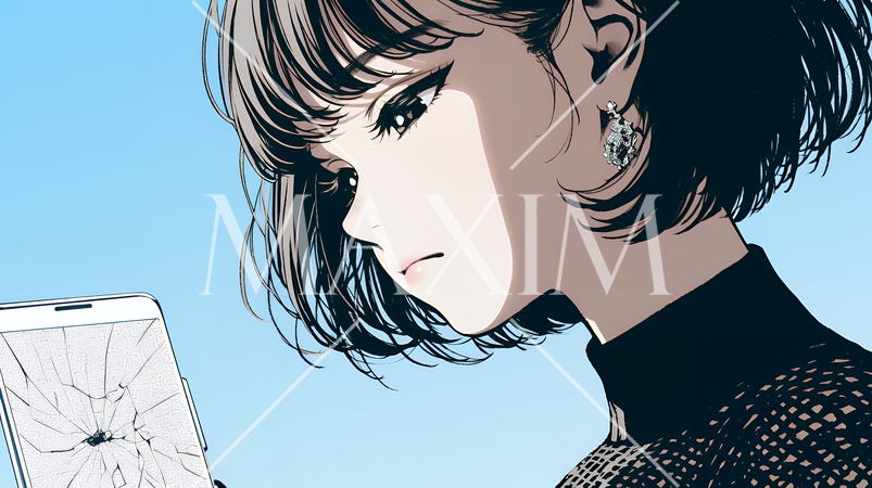 画面が激しく割れているスマートフォンを手にしているいる若い女性