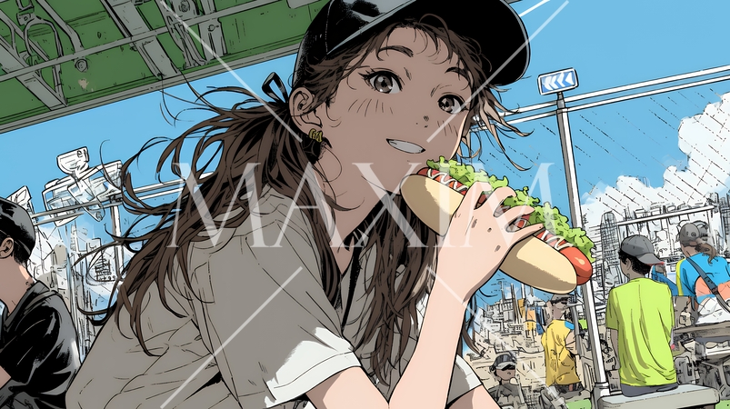 野球などの屋外スポーツを観戦しながら、ホットドッグを頬張る若い女性。