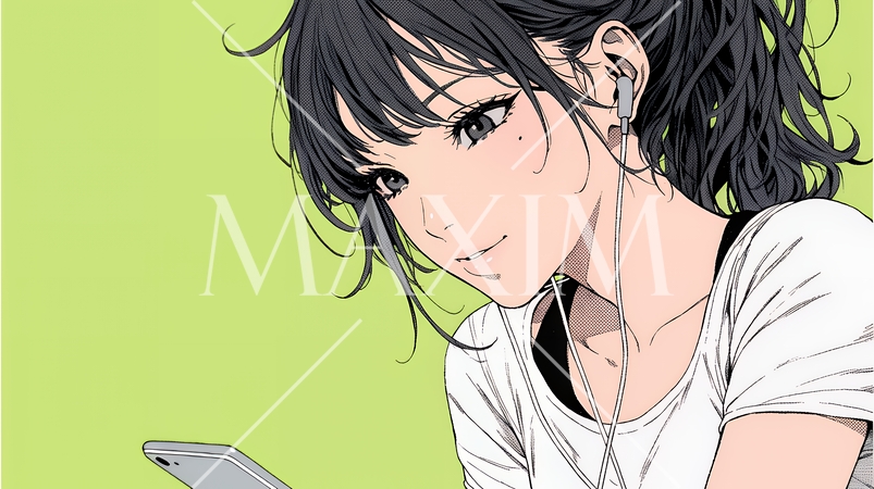 楽しそうにスマホ画面を眺めている若い女性