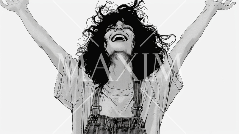 大きな課題の解決や大きな仕事が終了して万歳をしている女性