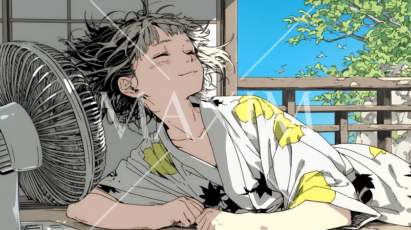 暑い夏の昼下がり、扇風機にあたって涼んでいる若い女性