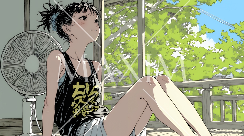 暑い夏の昼下がり、扇風機にあたって涼んでいる若い女性