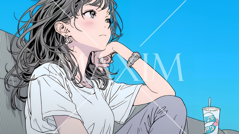 映画や演劇を鑑賞している若い女性