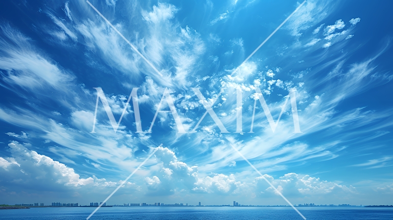 藍色の空と柔らかい積雲