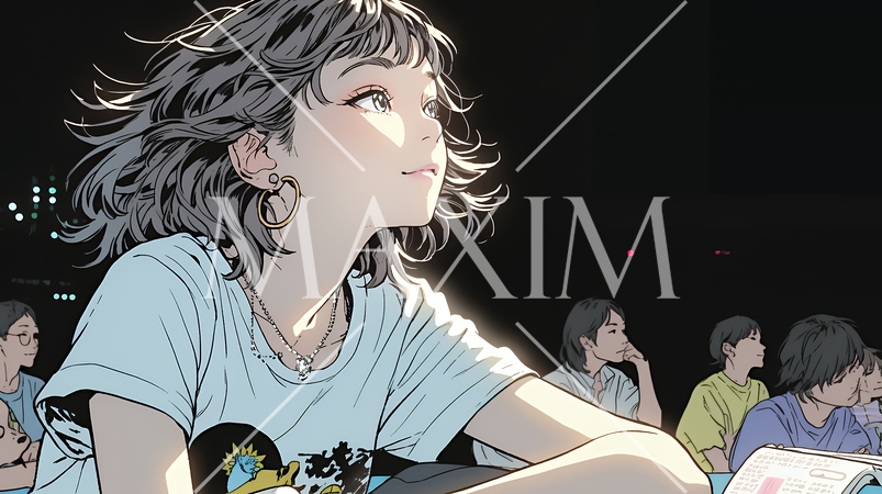 映画や演劇を鑑賞している若い女性