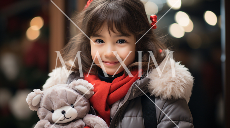 プレゼントをもらって大喜びの女の子