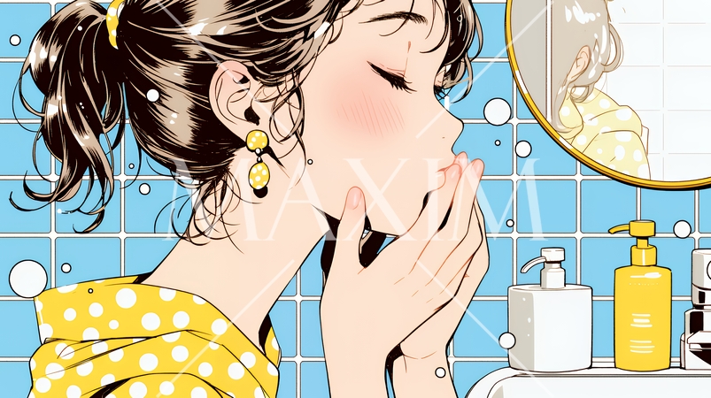 スキンケアを念入りに行う若い女性