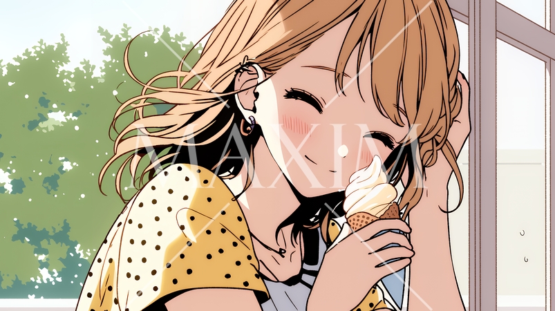 夏空の下でソフトクリーム（コーンに乗ったアイスクリーム）をたべる若い女性