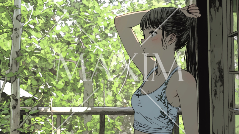 夏の夕暮れ、タンクトップの若い女性が一人ベランダで涼んでいる