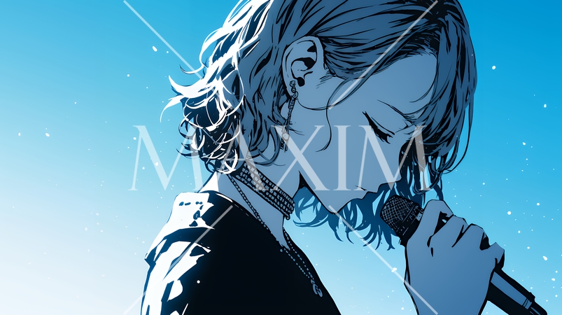 ステージでマイクを握り、情熱的に歌い上げる女性