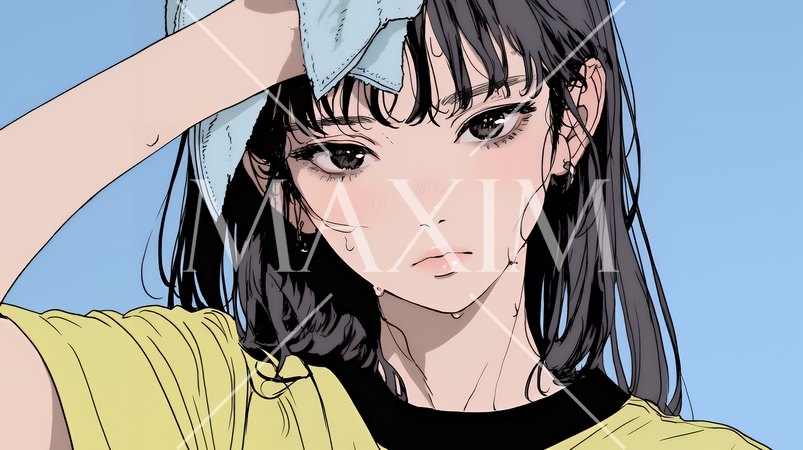 汗を拭っている若い女性