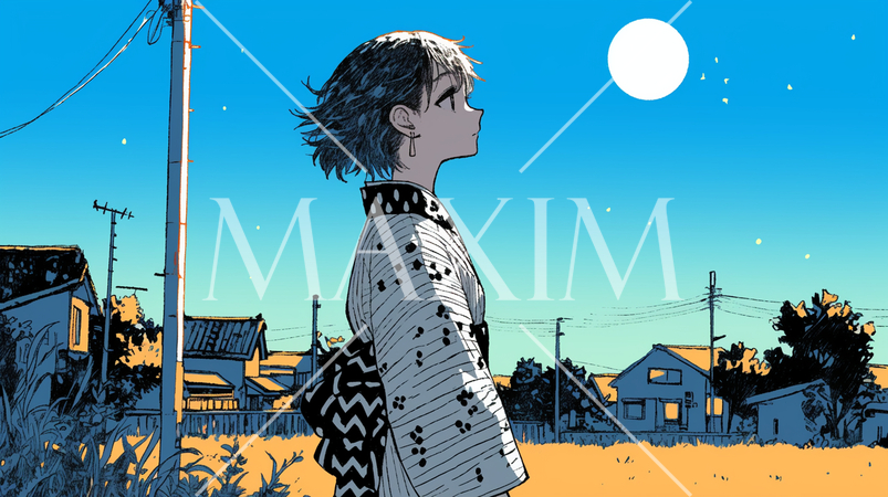 仲秋の満月の夜に浴衣を着て月見をしながら近所を歩く若い女性