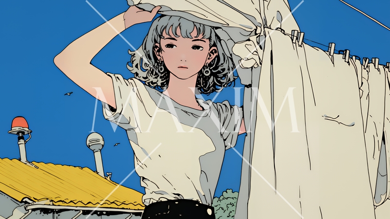 洗濯物を干している若い女性