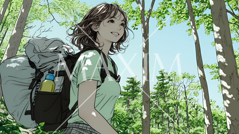 初夏の森でトレッキングを楽しむ若い女性｜新緑とアウトドアの爽やかなライフスタイル
