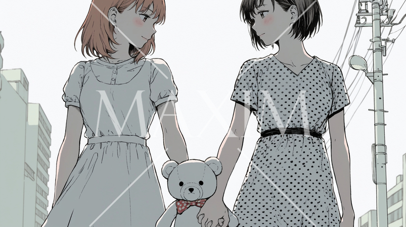 LGBT：女同士のカップルが仲良く手をつないで歩いている