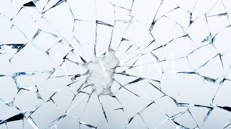 割れたガラスのイメージ：精緻CG